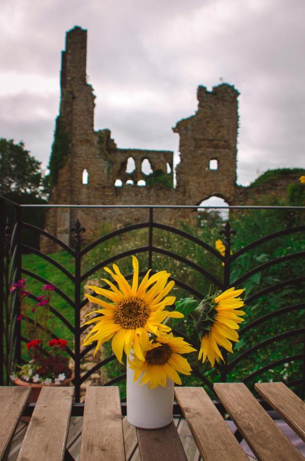 Castle Lodge Sheriff Hutton Exterior foto